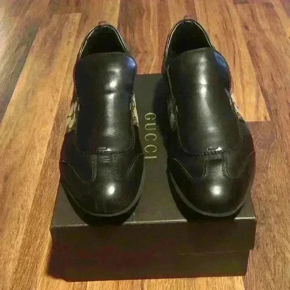 Men’s Authentic Gucci Shoes!! - Picture 2 of 5